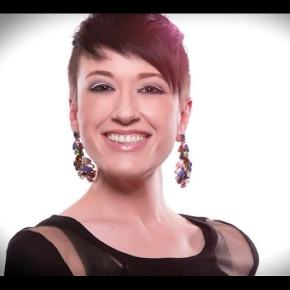 Hi!  I’m Crystal, Poshmark Ambassador - Picture 4 of 8